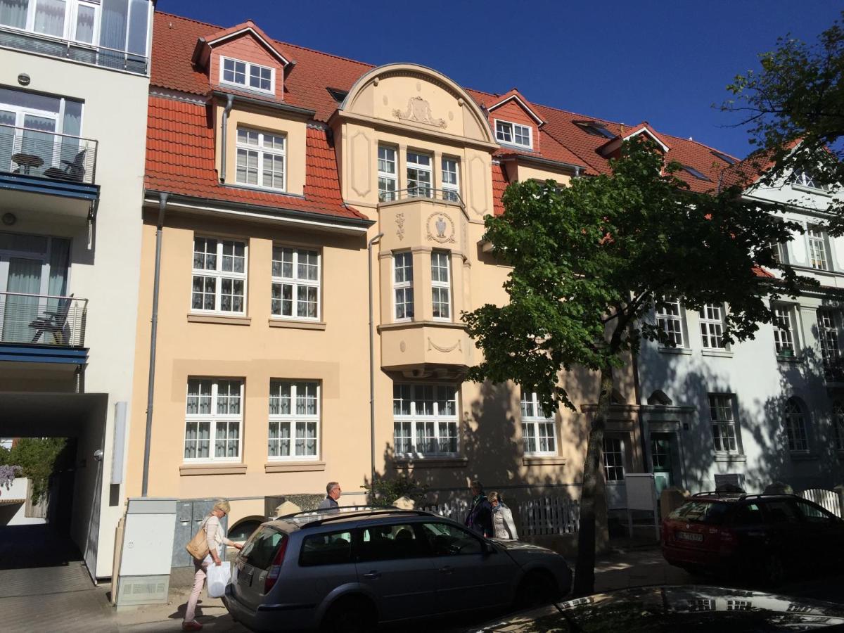 Ankerplatz Warnemuende - Direkte Strandnaehe Mit Leuchtturmblick Rostock Exterior photo