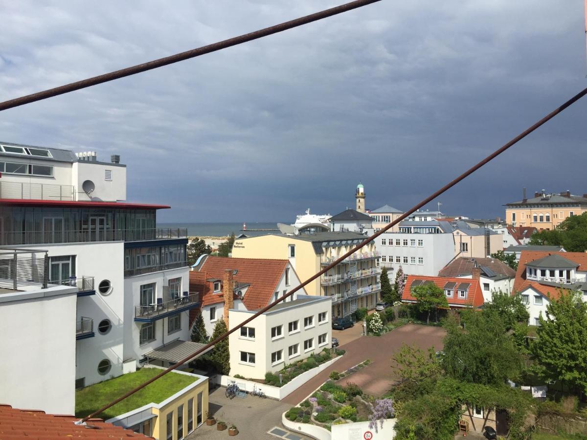Ankerplatz Warnemuende - Direkte Strandnaehe Mit Leuchtturmblick Rostock Exterior photo